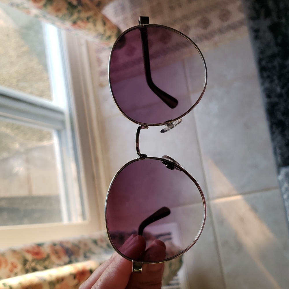 Frye & Co Unisex Purple Shade Round Sunglasses Old Money Classic Outdoor